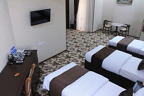 Ark Hotel