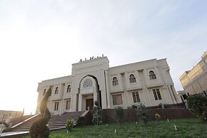 Ark Hotel