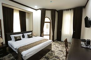 Ark Hotel