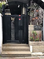 Centrally Located Deluxe Furnished.2