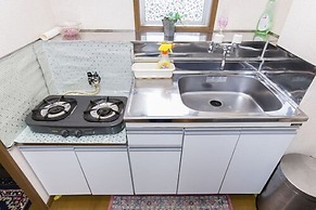 Centrally Located Deluxe Furnished.4