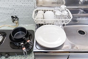 Centrally Located Deluxe Furnished.4