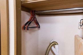 Centrally Located Deluxe Furnished.4