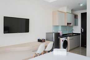 Minimalist and Homey Studio Menteng Park Apartment
