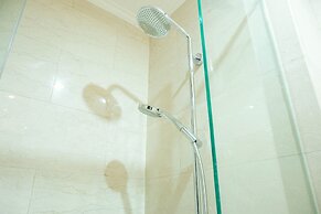 Tranquil and Well Appointed Studio Apartment at Menteng Park