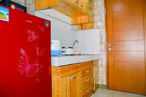 Comfy Studio at Gading Greenhill Apartment