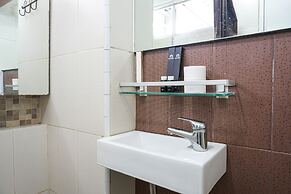 Comfortable Studio @ Green Bay Pluit Apartment