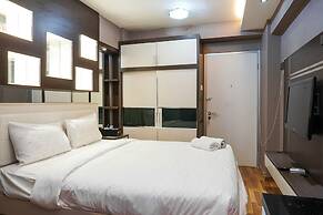 Comfortable Studio @ Green Bay Pluit Apartment