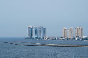 Comfortable Studio @ Green Bay Pluit Apartment