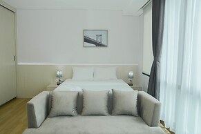 Comfortable Studio Room at Capitol Suites Apartment