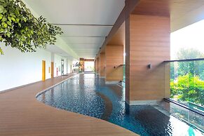 Comfortable Studio Room at Capitol Suites Apartment