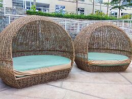 Best Modern 1BR Apartment The Mansion Kemayoran