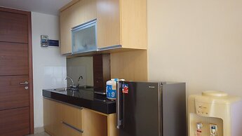 Strategic Studio Apartment at Beverly Dago with Mountain View