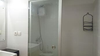 Strategic Studio Apartment at Beverly Dago with Mountain View