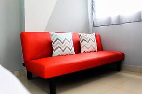 Minimalist and Posh Studio Parkland Avenue Apartment