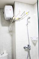 Minimalist and Posh Studio Parkland Avenue Apartment