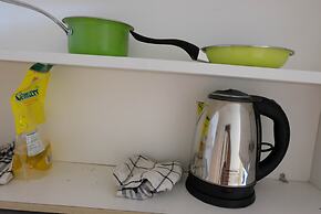 Best Price Studio Apartment at Tamansari Skylounge