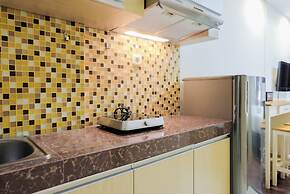 Best Price Studio Apartment at Tamansari Skylounge