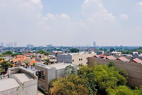 Cozy and Elegant Studio Bintaro Park View Apartment