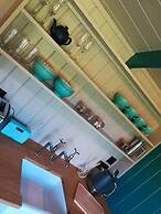 Gaggle Of Geese Pub & Shepherd Huts