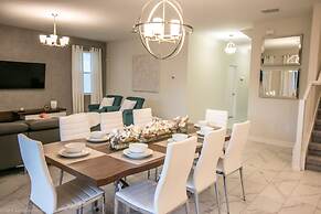 1581 PD - Exquisite 6BR Haven: Private Pool