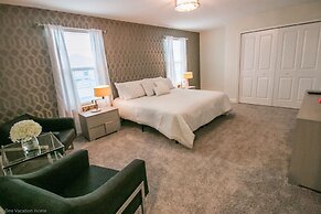 1581 PD - Exquisite 6BR Haven: Private Pool