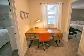 1581 PD - Exquisite 6BR Haven: Private Pool