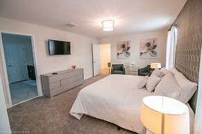 1581 PD - Exquisite 6BR Haven: Private Pool