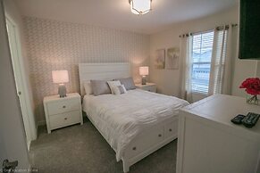 1581 PD - Exquisite 6BR Haven: Private Pool