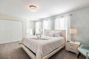 2957 FS - Luxury Oasis: 6BR Villa, Pool, Game