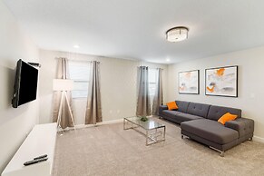 2957 FS - Luxury Oasis: 6BR Villa, Pool, Game