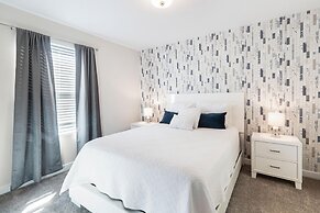 2957 FS - Luxury Oasis: 6BR Villa, Pool, Game