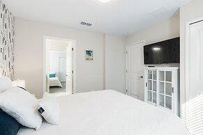 2957 FS - Luxury Oasis: 6BR Villa, Pool, Game