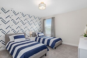 1509 MC - Exquisite 8BR Villa With Pool & Games