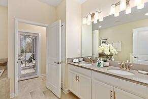 1509 MC - Exquisite 8BR Villa With Pool & Games