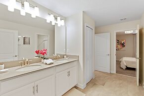 1509 MC - Exquisite 8BR Villa With Pool & Games