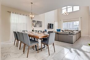 8992 CC - Exquisite 5 Bed Single Family