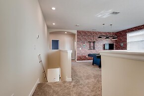 8992 CC - Exquisite 5 Bed Single Family