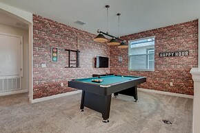 8992 CC - Exquisite 5 Bed Single Family