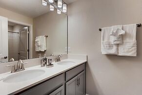 4837 ML - Stunning 4BR Townhome