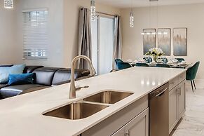 4837 ML - Stunning 4BR Townhome