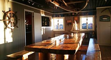 Sula Rorbuer og Havhotell