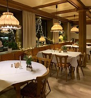 Hotel Adler