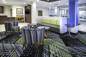 Holiday Inn Express & Suites Fort Myers Airport by IHG