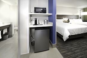 Holiday Inn Express & Suites Fort Myers Airport by IHG