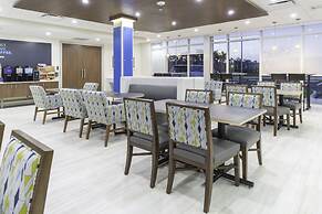 Holiday Inn Express & Suites Fort Myers Airport by IHG