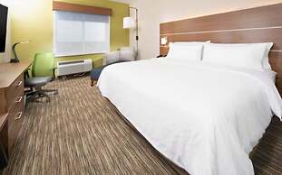 Holiday Inn Express & Suites Fort Myers Airport by IHG