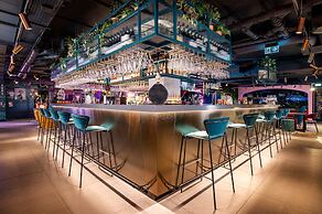 YOTEL Manchester Deansgate