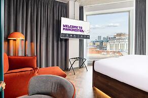 YOTEL Manchester Deansgate
