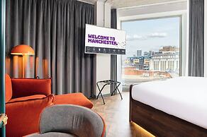 YOTEL Manchester Deansgate
